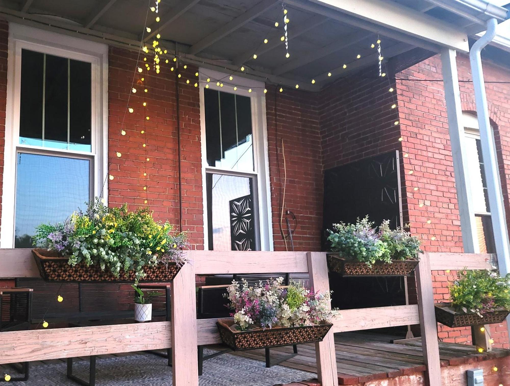 Spacious Luxury Apt In Historic Downtown - Oh Amish Country Millersburg Esterno foto