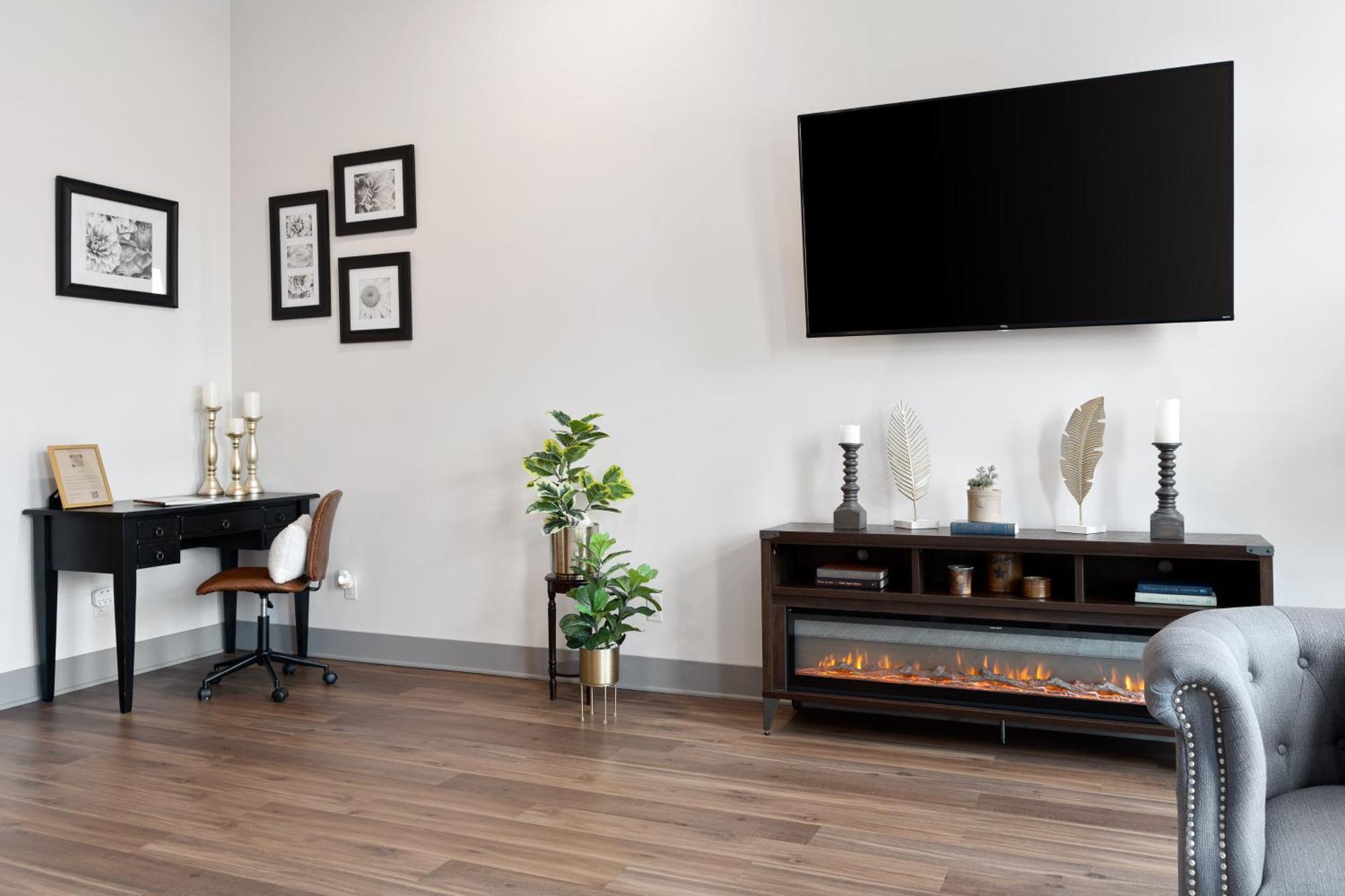 Spacious Luxury Apt In Historic Downtown - Oh Amish Country Millersburg Esterno foto
