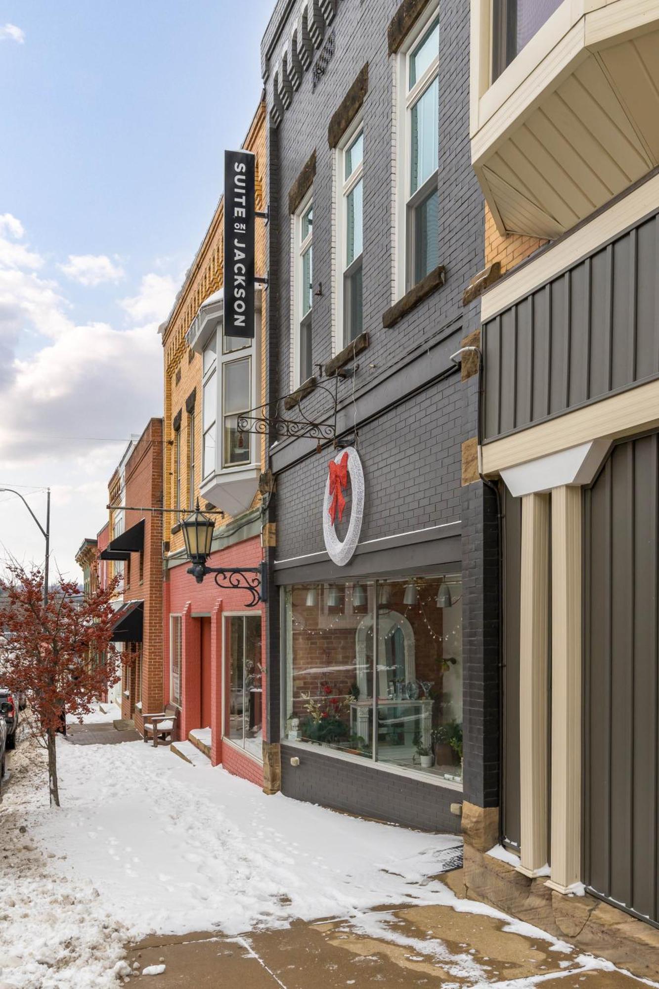 Spacious Luxury Apt In Historic Downtown - Oh Amish Country Millersburg Esterno foto